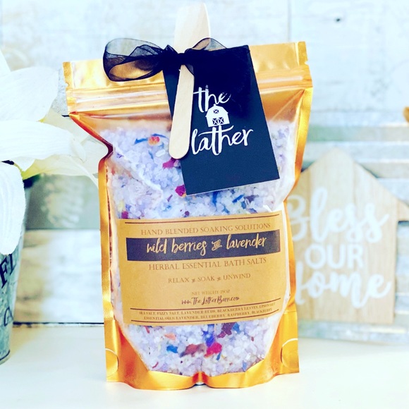 THE LATHER BARN Other - Organic Wild Berries & Lavender E-Oil Bath Salt